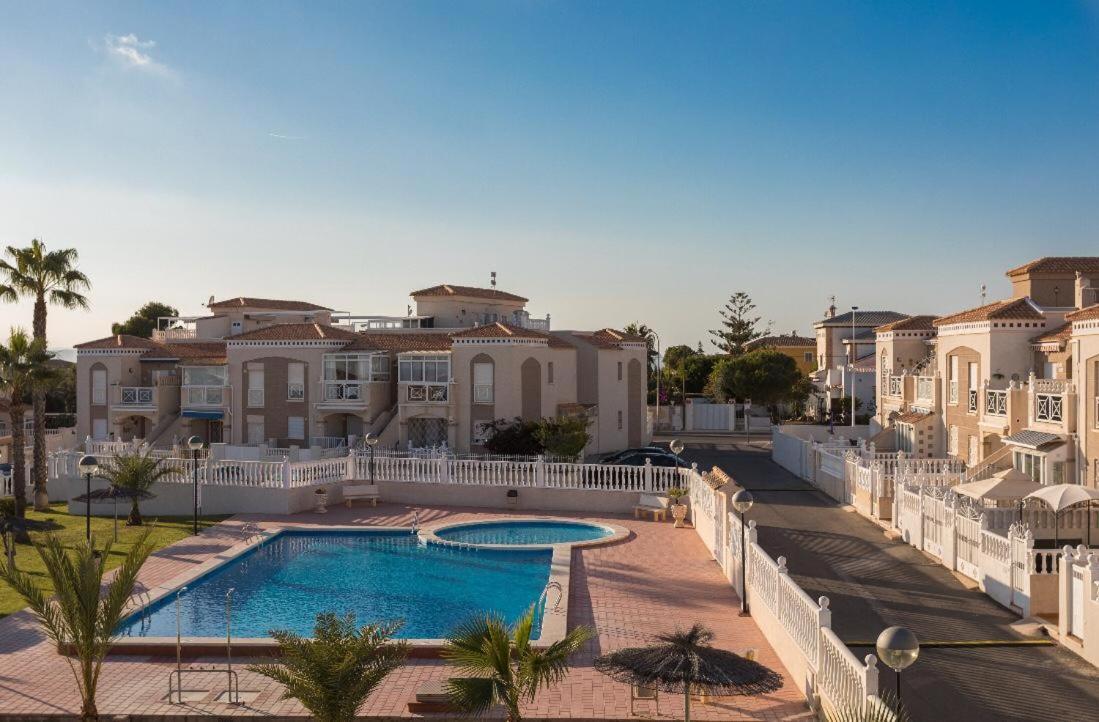 Casa Wellance Villa Torrevieja Exterior photo